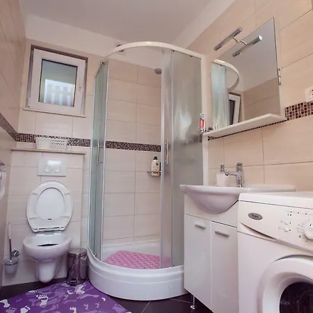 Luka Apartman