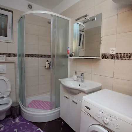Luka Apartment