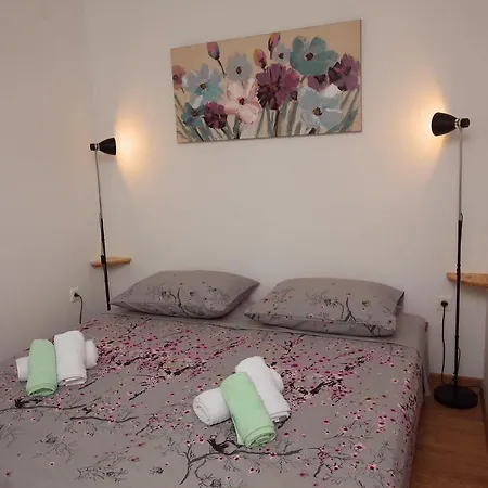 Luka Apartment Split