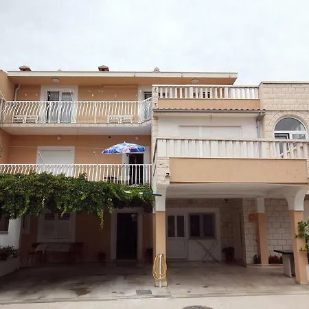 Luka Apartment